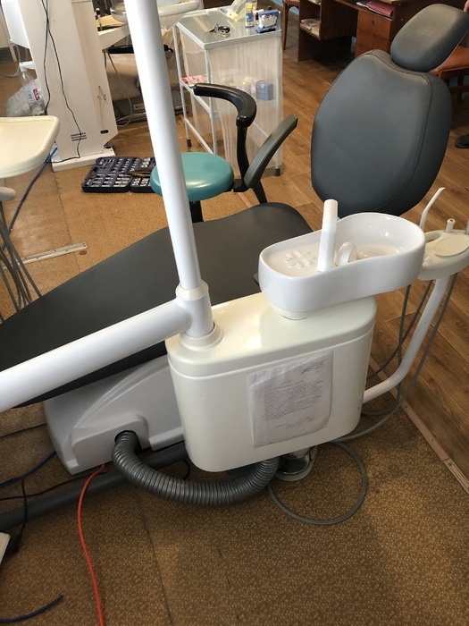 Стоматологічна установка Аякс 12. виробник Китай. 2012 року. Zooble.com.ua