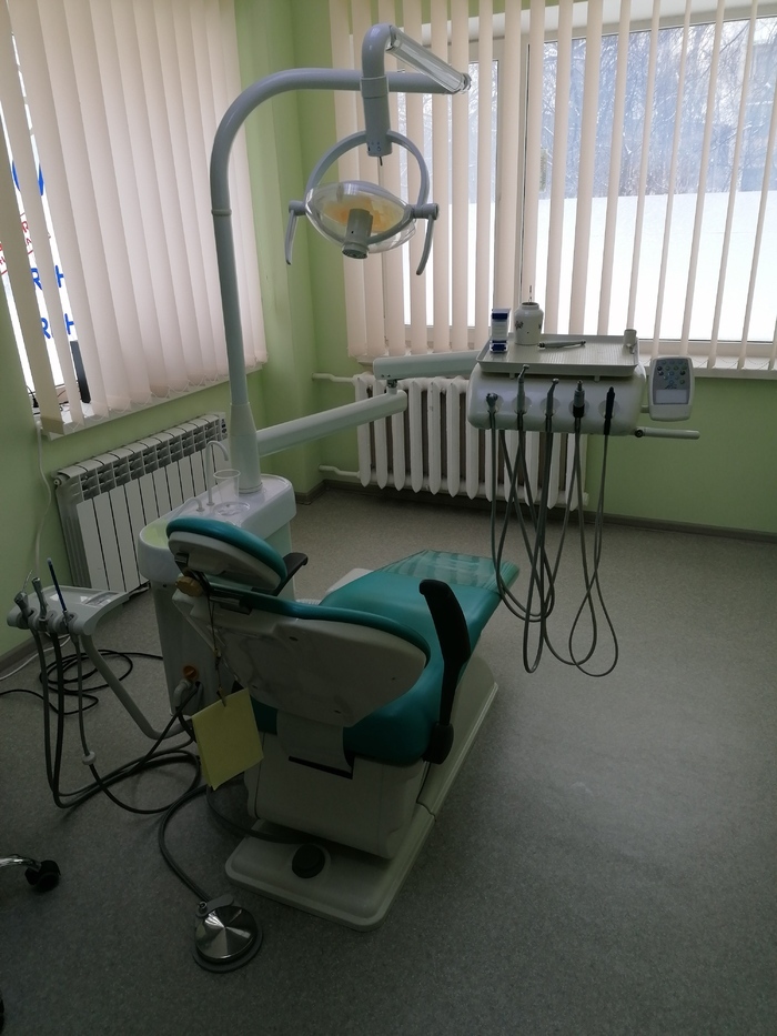 Стоматологічна установка б/в два пневмовиходи, електромотор, скалер. Покращений слиновідсмоктувач. Можливий торг. Zooble.com.ua