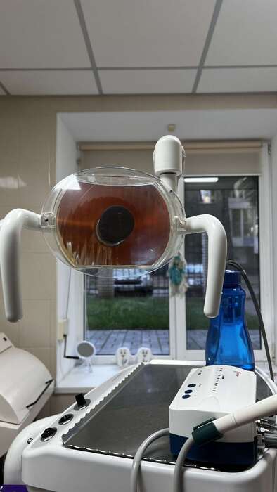 Стоматологічна установка Chiradenta800. В гарному, робочому стані. Крісло в ідеальному стані. Можливий торг Zooble.com.ua