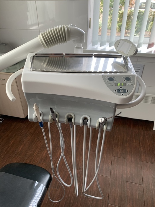 Стоматологічна установка Chirana (Словакія) б/у. 2006р. випуску. Zooble.com.ua