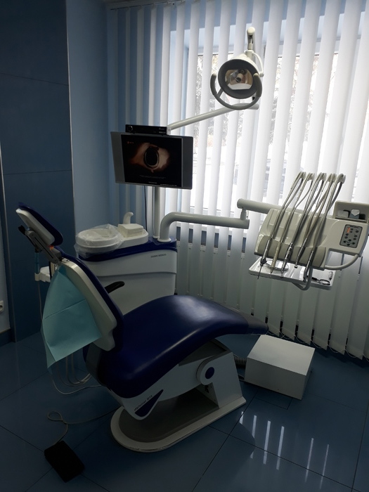 Стоматологічна установка CHIROS MEDICAL з кріслом Zooble.com.ua