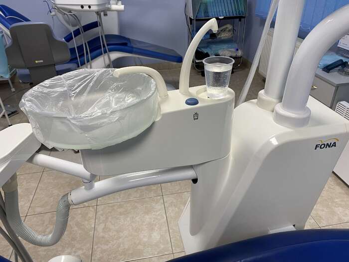 Стоматологічна установка Fona1000C + стілець лікаря. Робочий стан Zooble.com.ua