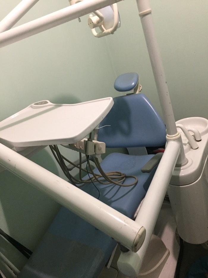 Стоматологічна установка Granum. Стоматологічне крісло. Zooble.com.ua