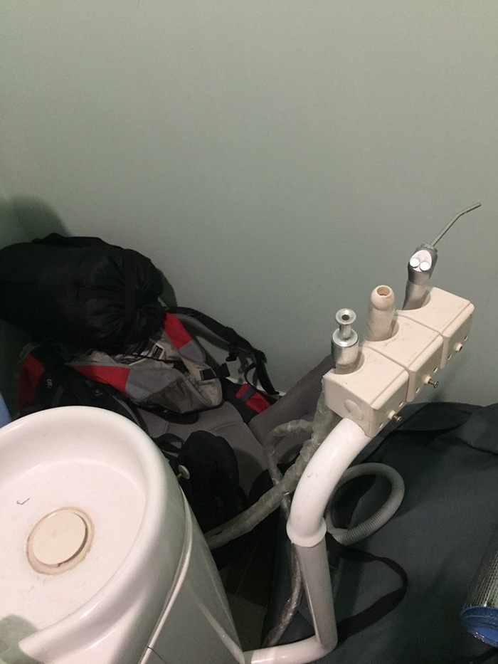 Стоматологічна установка Granum. Стоматологічне крісло. Zooble.com.ua