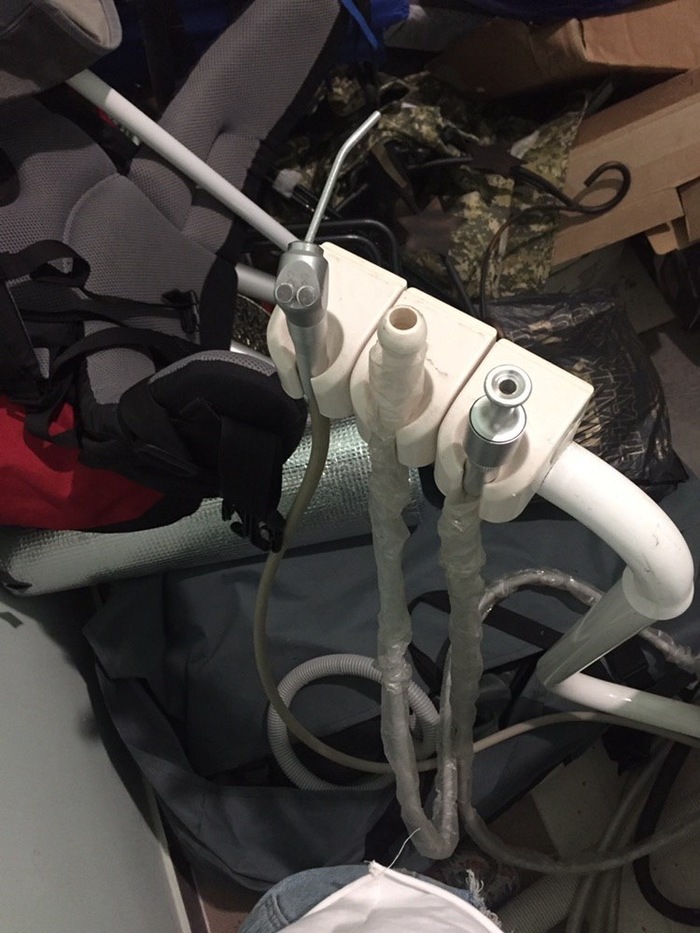 Стоматологічна установка Granum. Стоматологічне крісло. Zooble.com.ua