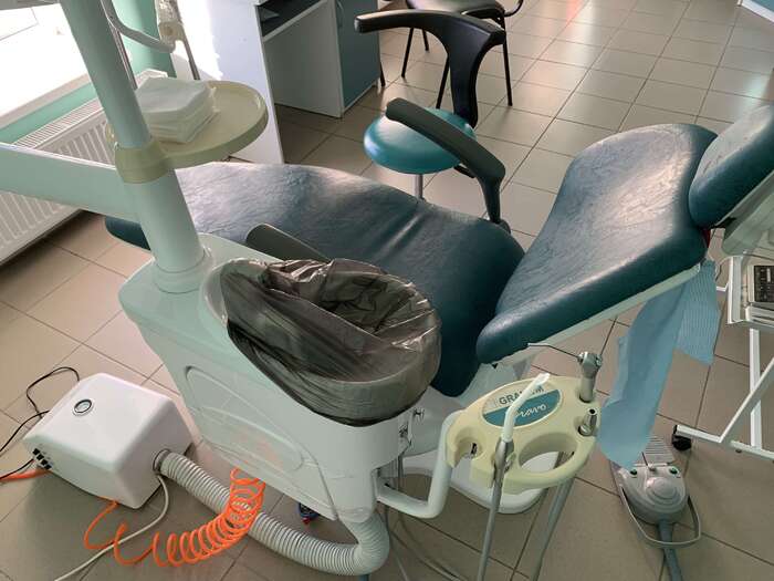 Стоматологічна установка Гранум,стоматологічне крісло granum Продам стомат устонувку granum ts6830 Все працює,новий світ Zooble.com.ua