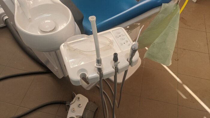 Стоматологічна установка GRANUM TS 6830 в ідеальному стані Продається у зв`язку із подальшою роботою за кордоном Zooble.com.ua