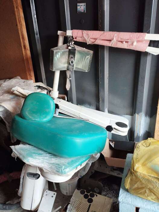 Стоматологічна установка (крісло + лампа + гідроблок+копрессор) під відновлення / на запчастини (В Вінниці! Самовивіз!) Zooble.com.ua