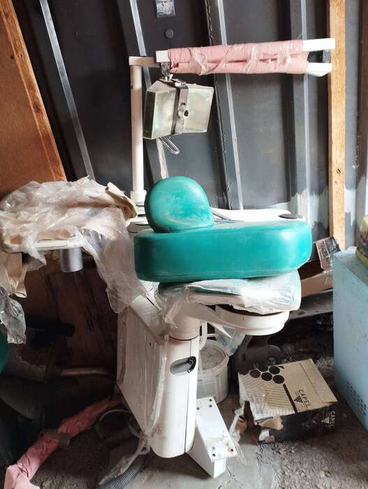Стоматологічна установка (крісло + лампа + гідроблок+копрессор) під відновлення / на запчастини (В Вінниці! Самовивіз!) Zooble.com.ua