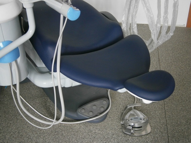 Стоматологічна установка навісного типу CARE 12 Zooble.com.ua