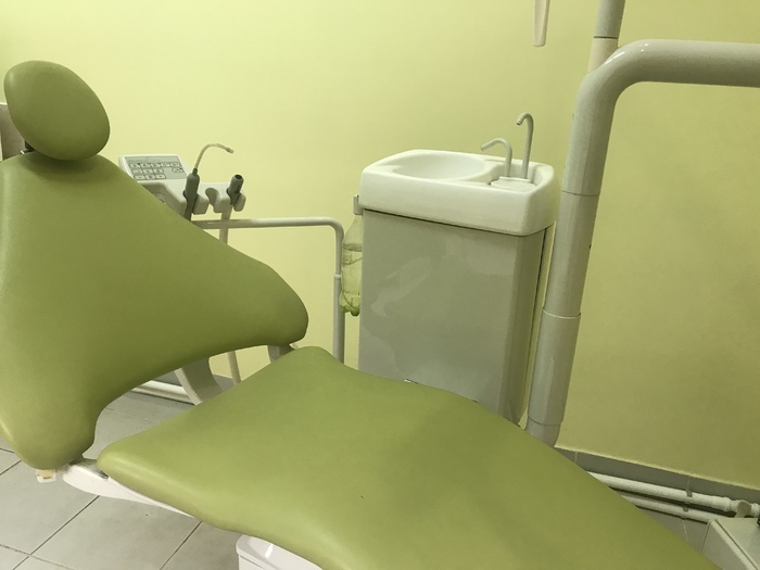 Стоматологічна установка Planmeca в гарному стані Zooble.com.ua