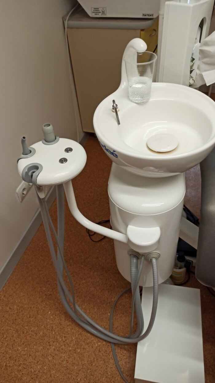 Стоматологічна установка Reede Midi ( Польща),сертифікована в Україні. Zooble.com.ua