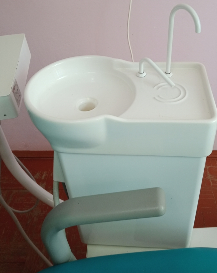 Стоматологічна установка TGA.Надійна німецька установка в процесі експлуатації проблем не виникало. Zooble.com.ua