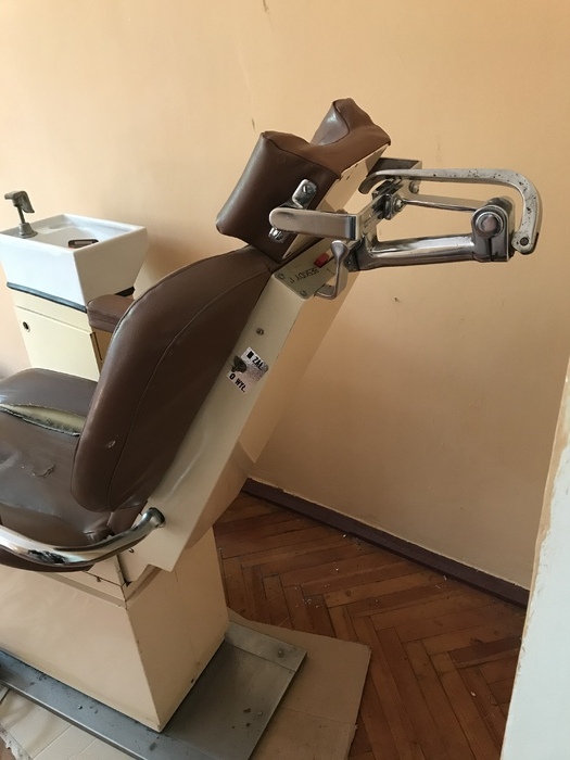 Стоматологічна установка В хорошому, робочому стані Zooble.com.ua