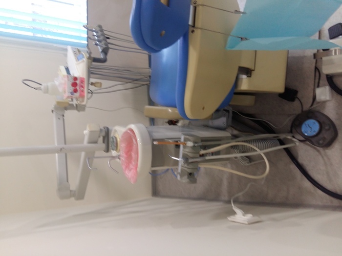 Стоматологічна установка з автономним слиновідсмоктувачем Zooble.com.ua