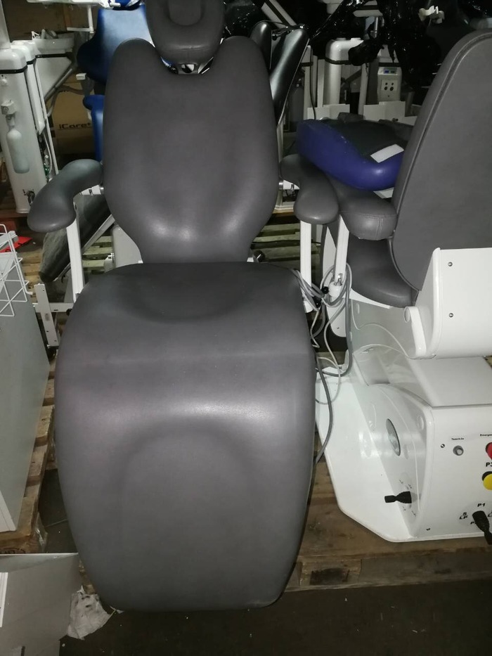 Стоматологічне/хірургічне крісло Solident Zooble.com.ua