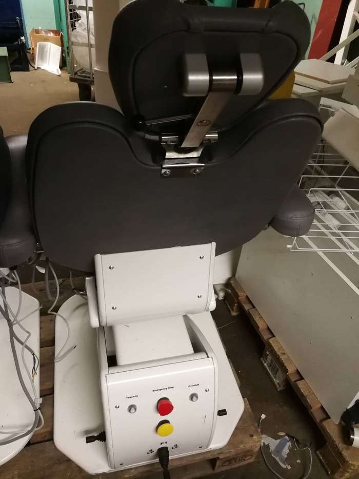 Стоматологічне/хірургічне крісло Solident Zooble.com.ua