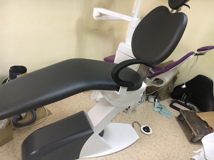 Стоматологічне крісло пацієнта CHIRANA з доставкою по Україні Zooble.com.ua