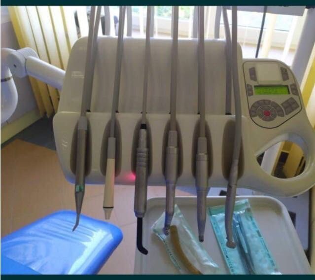 Стоматологічне обладнання Стоматологічна установка `Topaz` 2008 року Екран `Neovo` з інтраоральною камерою Zooble.com.ua