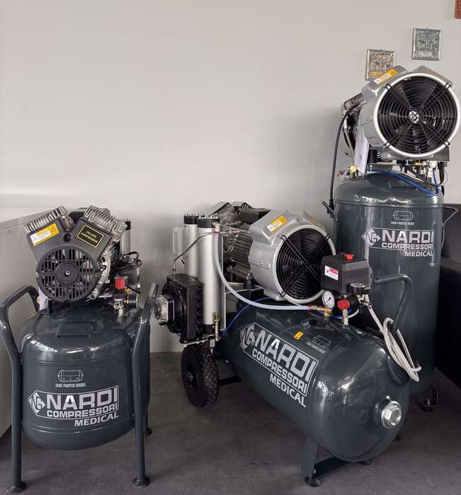 Стоматологічні компресори NARDI COMPRESSORI Виробник Італія Модель: EXTREME SD 30 L 1,50 Zooble.com.ua