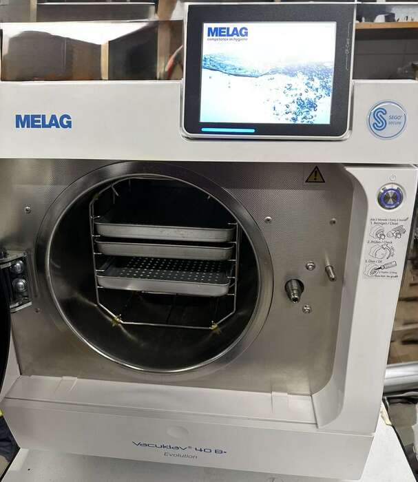 Стоматологічний Автоклав MELAG Vacuklav 40B+Evolution Рік виробництва: 2019 Об`єм камери: 18л Zooble.com.ua