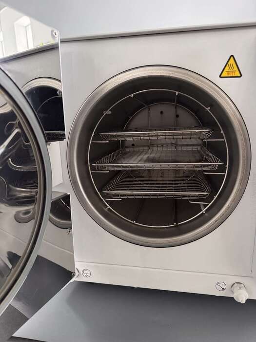 Стоматологічний автоклав STE-16-C автономний об єм камери 16л клас В попереднім та післяпусковим вакуумом Zooble.com.ua