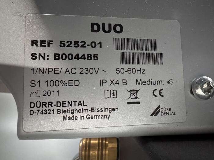 Стоматологічний компресор DURR DENTAL Виробник Німеччина об єм бака 25л,2х циліндровий з осушувачем Zooble.com.ua