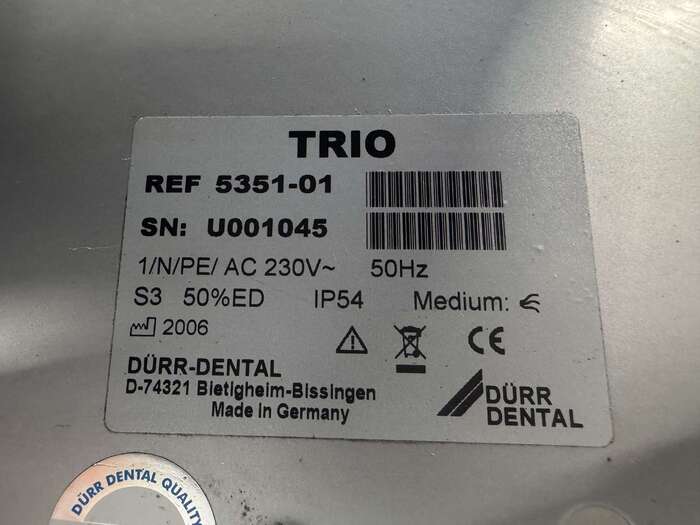 Стоматологічний компресор DURR DENTAL Виробник Німеччина об єм бака 50л,3х циліндровий з осушувачем 3х фазний Zooble.com.ua