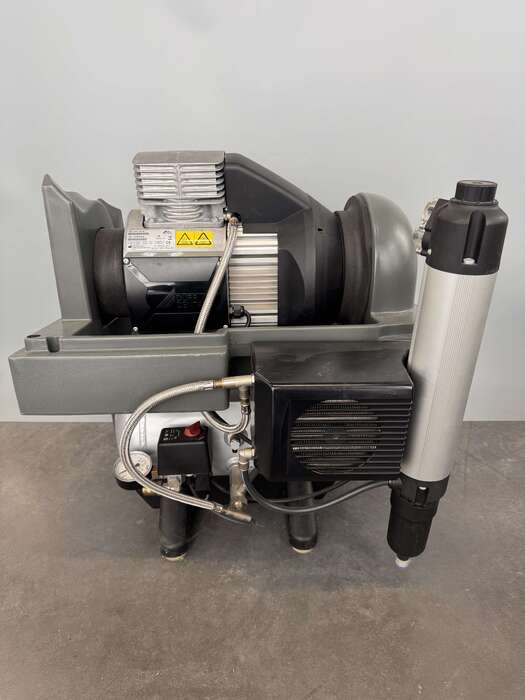 Стоматологічний Компресор DURR DENTAL Виробник Німеччина В шумоізоляційному ящику Zooble.com.ua