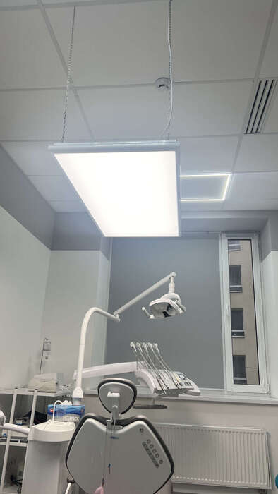 Безтіньовий Світлодіодний стоматологічний StomSvit Dental Потужність: 180 Вт CRI : 90 Кольорова температура: 5000 Кельві Zooble.com.ua