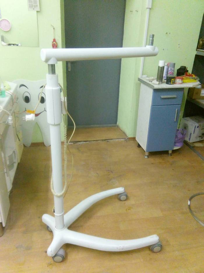 Стойка мобильная для рентгена или микроскопа новая 250$, б/у 150$ Zooble.com.ua