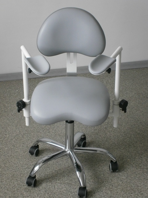 Стул стоматолога ENDO (для работы с микроскопом) Детальная информация на сайте dservice.com.ua Zooble.com.ua