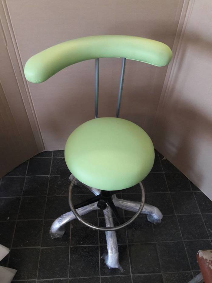 Стул врача-стоматолога, ассистента. Подбор цвета под Вашу установку Zooble.com.ua