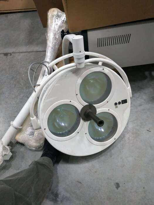 Светильник операционный Trigenflex R96(DR. MACH GMBH & CO. KG, GERMANY). Zooble.com.ua