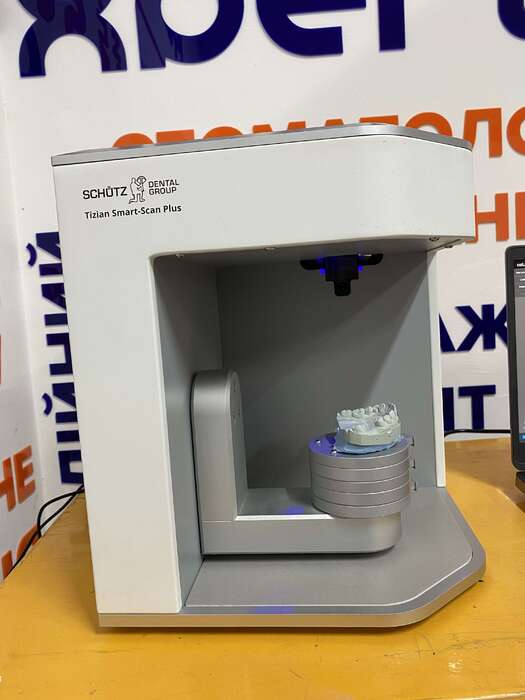 Технічний 3D сканер Medit Identica Hybrid Ціна - 2900€ (без комп ютера) Zooble.com.ua