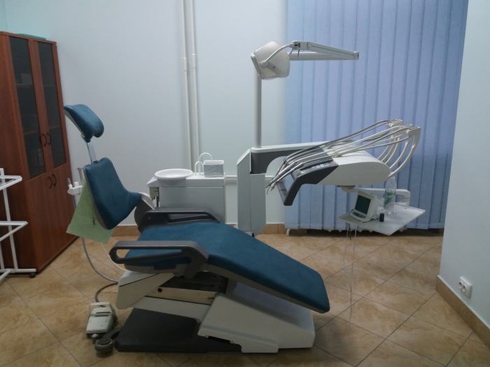Терміново продається стоматологічна установка в робочому стані Antos Teseo в зв`язку з заміною обладнання Zooble.com.ua