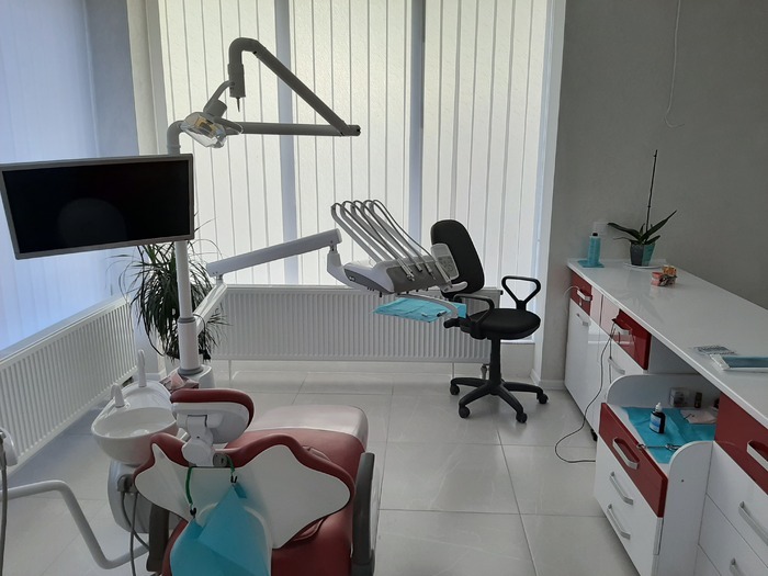 ТЕРМІНОВО!!!Продаж повністю нового стоматологічного кабінету...заходь і працюй!!!! Zooble.com.ua