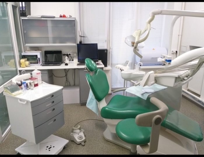 Тумба мобільна стоматологічна, столик для стоматолога Zooble.com.ua