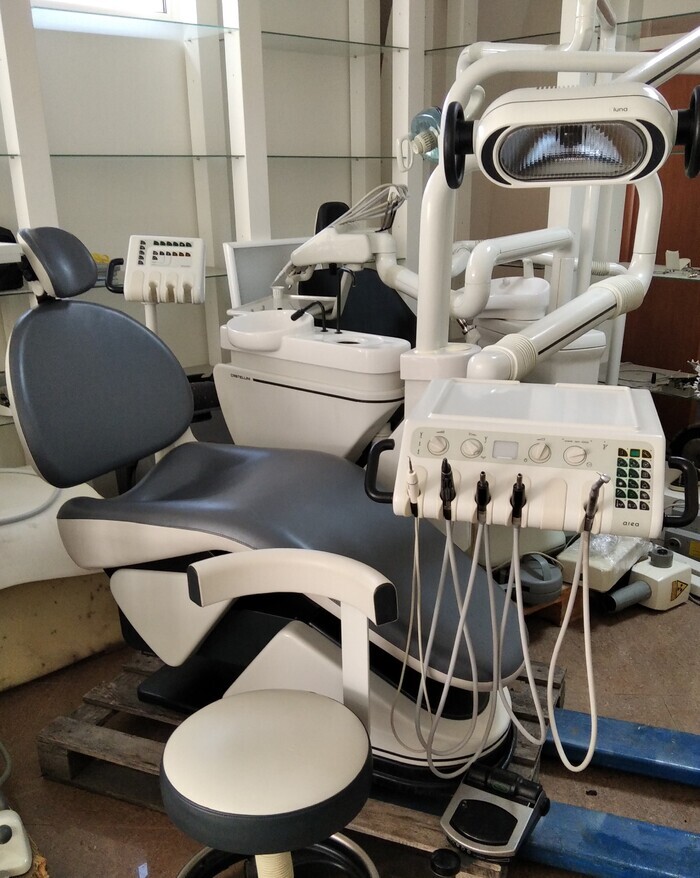 Установка стоматологическая Castellini Area_____________________________________________ Zooble.com.ua