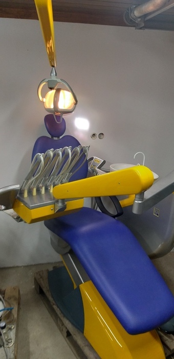 Установка стоматологічна Chirana medical Smile Charm Zooble.com.ua