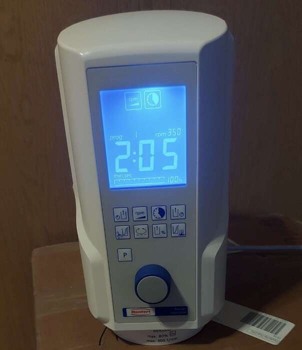 Вакуумний змішувач Renfert twister evolution,досить добротний стан виробник -Німеччина. (Можливий продаж в Німеччіні Zooble.com.ua