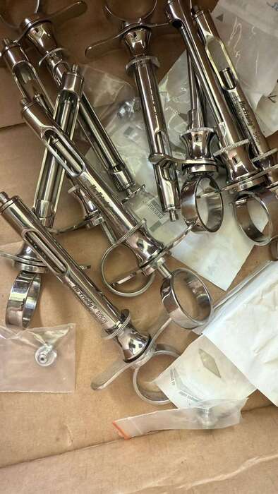 Виставкові карпульні гариці SYRCW HU-FRIEDY гарний стан як нові! Zooble.com.ua