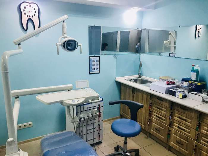 Здам в оренду 1 стоматологічне крісло. Погодинно – 300 грн, повністю новий кабінет готовий до роботи. Zooble.com.ua