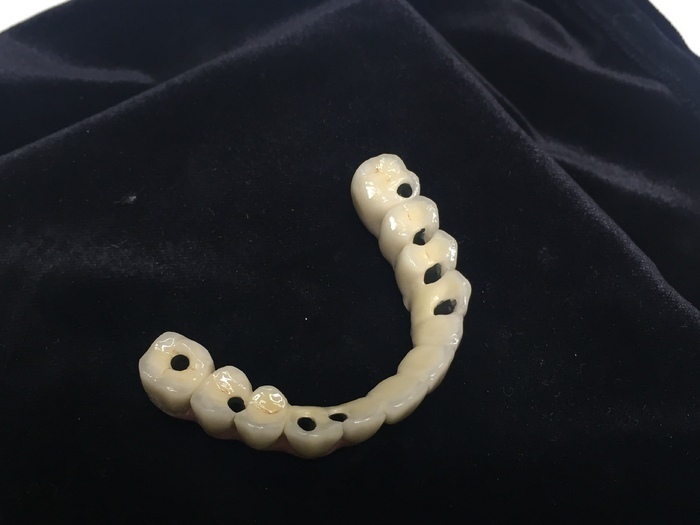 Зубний технік шукає для співпраці лікаря стоматолога Zooble.com.ua