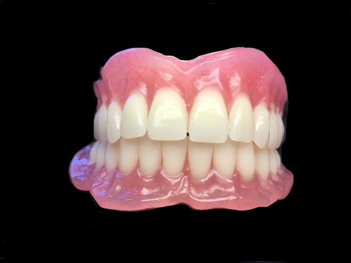Зуботехническая лаборатория предлагает сотрудничество стоматологическим клиникам и практикующим стоматологам-ортопедам Zooble.com.ua