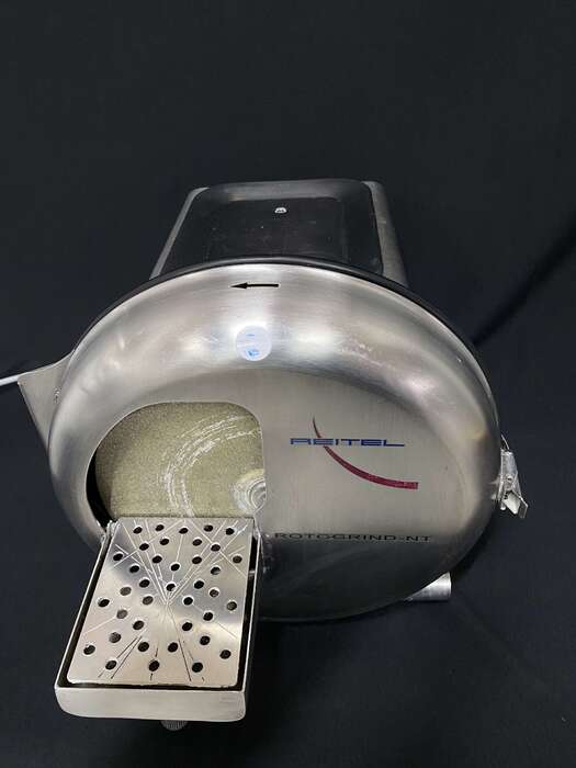 Зуботехнічний мокрий тример Reitel Rotogrind NT В чудовому стані Ціна - 600€ Zooble.com.ua