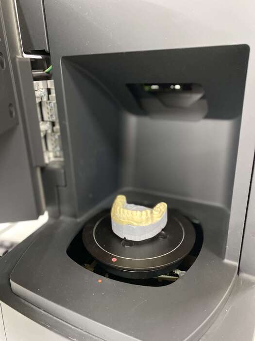 Зуботехнічний сканер Cara Scan 4.0 KULZER З вбудованим комп ютером Сore i7 З програмним забезпеченням Стан - чудовий Zooble.com.ua