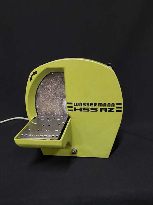 Зуботехнічний тример WASSERMANN HSS-AZ З автоматичним включенням води і алмазним диском Ціна - 450€ Zooble.com.ua