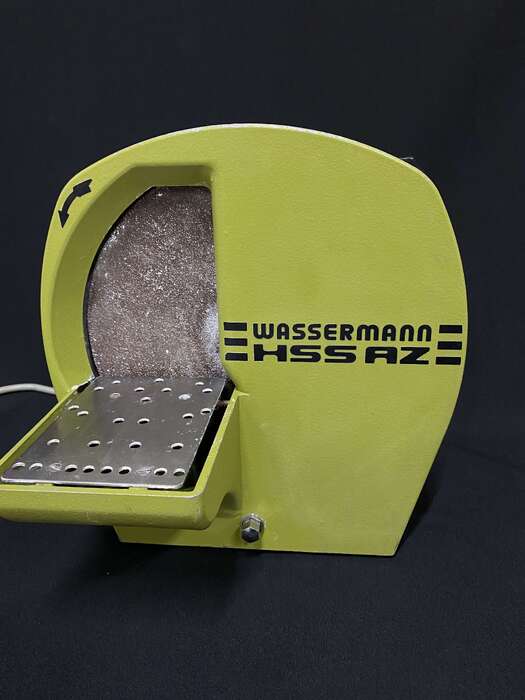 Зуботехнічний тример WASSERMANN HSS-AZ З автоматичним включенням води і алмазним диском Ціна - 450€ Zooble.com.ua